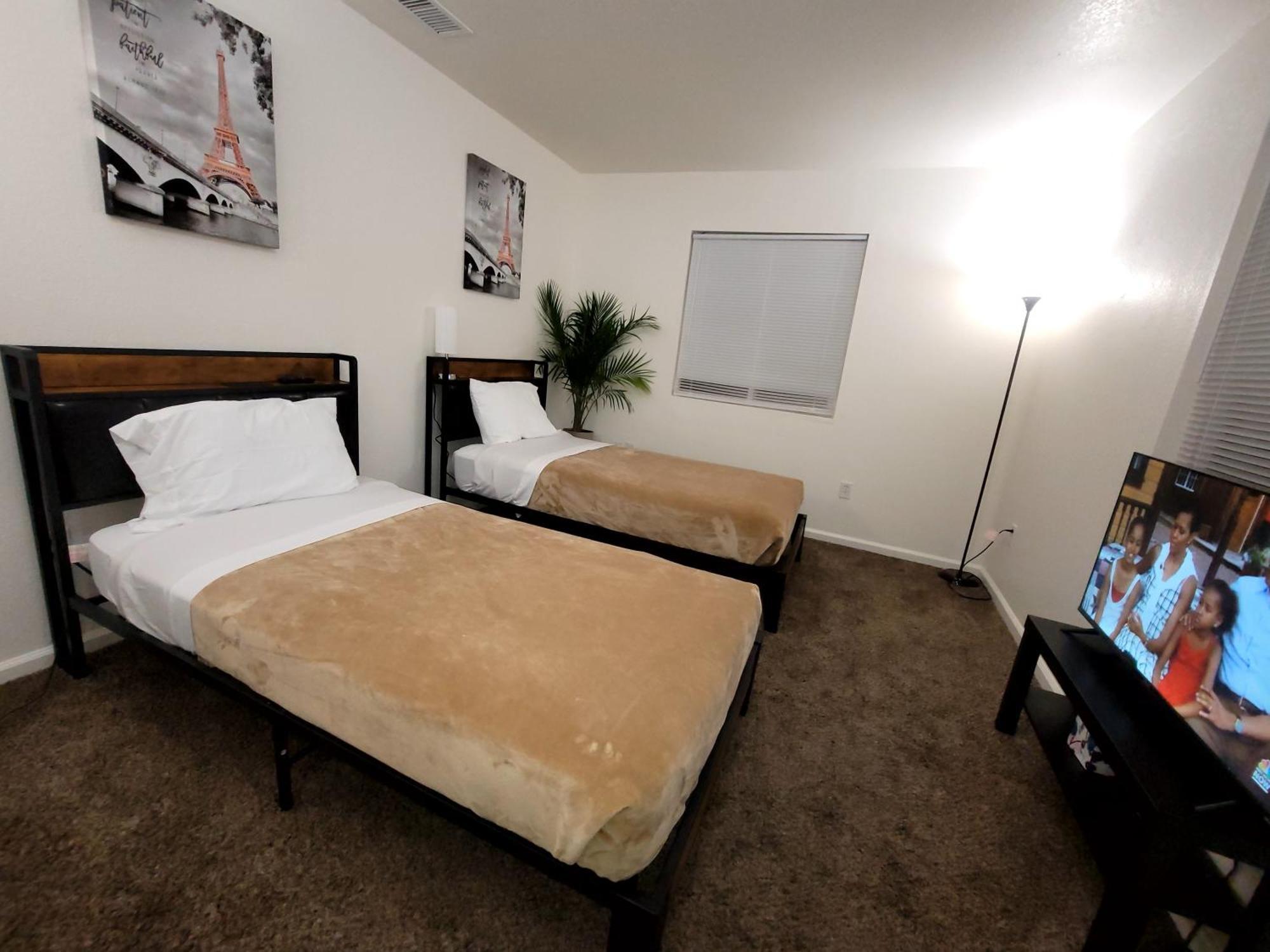 4 Bedrooms & 2.5 Bathrooms In La Los Ángeles Exterior foto