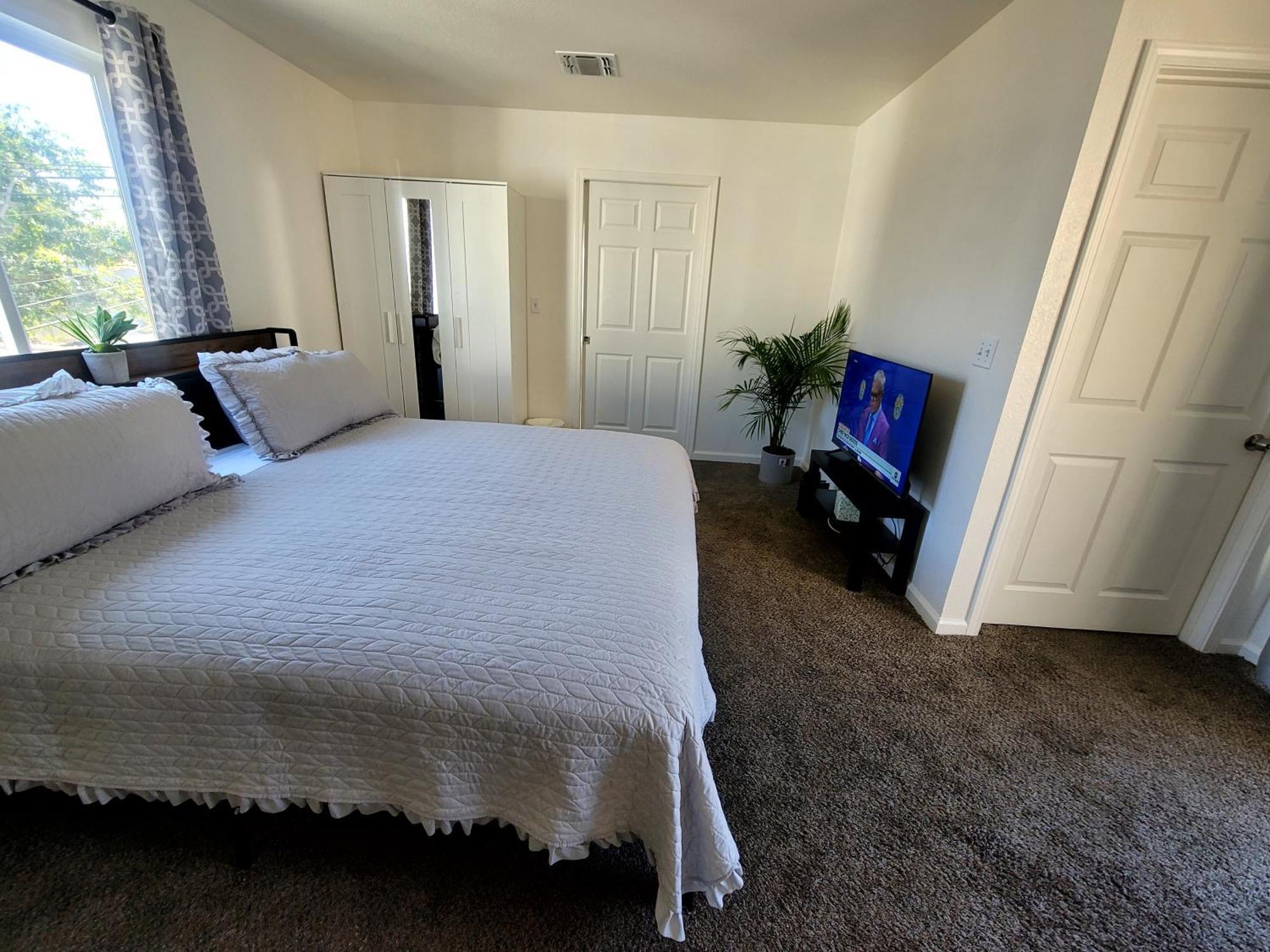 4 Bedrooms & 2.5 Bathrooms In La Los Ángeles Exterior foto